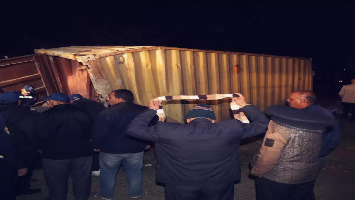 عاجل.. عاجل: محافظ القليوبية يتدخل شخصياً بعد سقوط كونتينرات قطار طوخ – عمليات إنقاذ مستمرة!