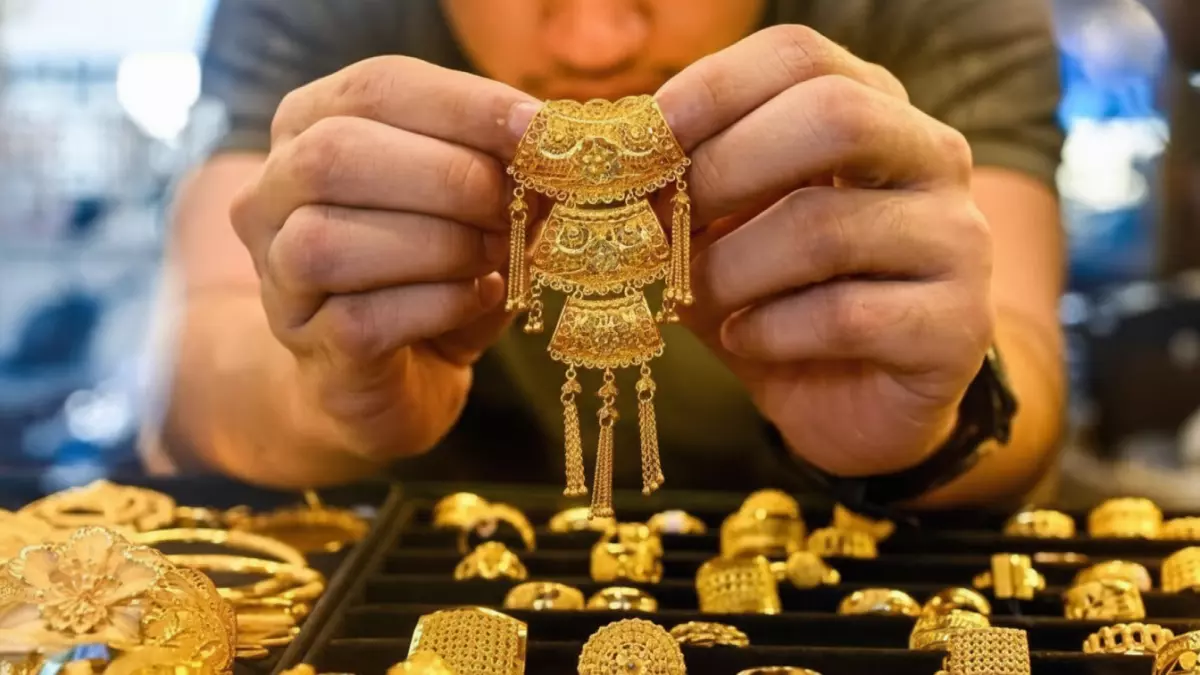 عاجل.. عاجل: أسعار الذهب تقفز لـ 6548 جنيه للجرام… هل نشهد انفجاراً في الأسعار خلال أيام؟