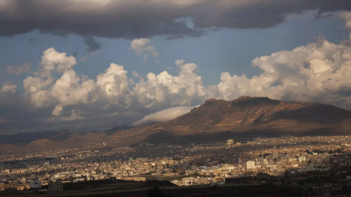 عاجل.. عاجل: الأرصاد تحذر من ضباب كثيف يحجب الرؤية تماماً… هل أنت في المناطق الخطيرة؟