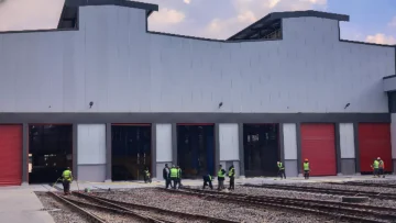 عاجل.. عاجل: كارثة قطار القليوبية بالفيديو – حاويات تتطاير في الهواء وتحطم البيوت… والحقيقة المذهلة!