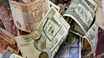عاجل.. عاجل: الدولار والريال يخترقان حاجز 47.70 و12.71 جنيه… هل تنهار العملة المصرية؟