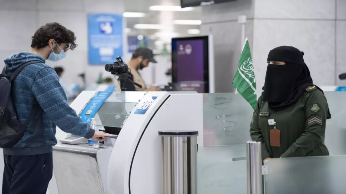 عاجل.. عاجل: طريقة إصدار تأشيرة الخروج النهائي للعمالة المنزلية خلال دقائق عبر أبشر 2025 – خطوات مبسطة!