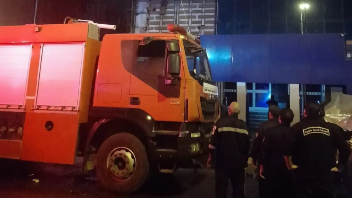 عاجل.. عاجل: حريق مدمر يلتهم معرض دراجات نارية أمام مترو عين شمس – 4 سيارات إطفاء تسابق الزمن!