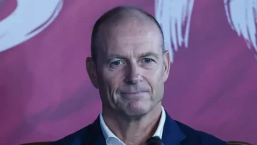 عاجل.. عاجل: السر وراء حضور مدرب الأهلي لمباراة مصر ونيجيريا… صفقة شتوية مفاجئة في الطريق!