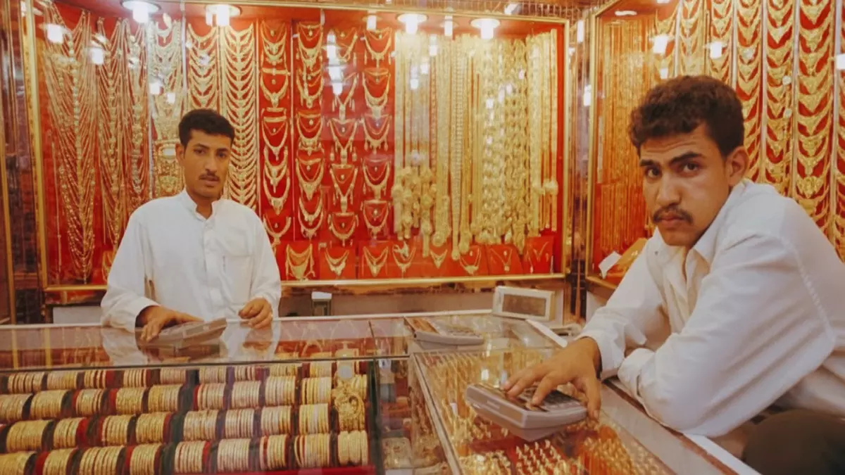 عاجل.. عاجل: جنون أسعار الذهب في اليمن… الفارق الصادم بين صنعاء وعدن يصل 300%!