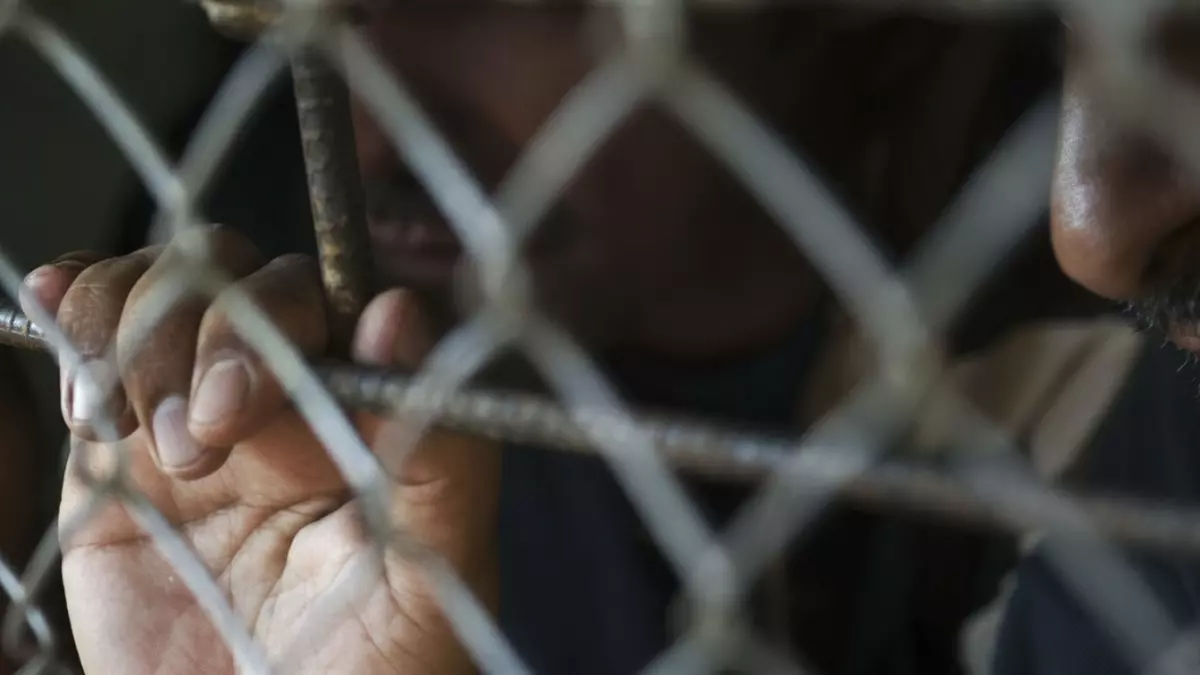 عاجل.. عاجل: القبض على متهم بحرق سيارة مدير أمريكانا في القاهرة… التفاصيل صادمة!