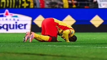 عاجل.. عاجل: الدولي السعودي سعود عبد الحميد يصدم فرنسا بأداء استثنائي… هدف وصناعة تقود لانس لانتصار تاريخي!