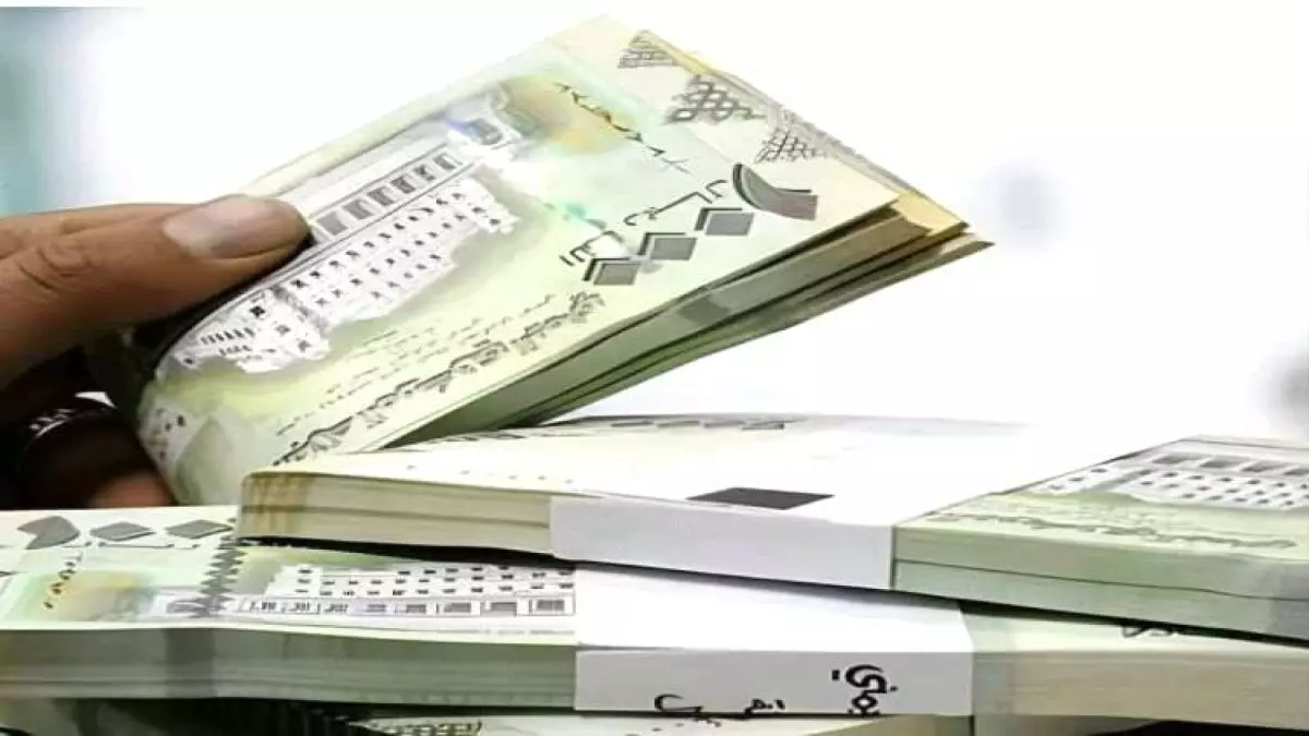 عاجل.. صادم: الفجوة المجنونة بأسعار الصرف بين عدن وصنعاء تتسع لـ 300%… مواطنو اليمن في مأزق!