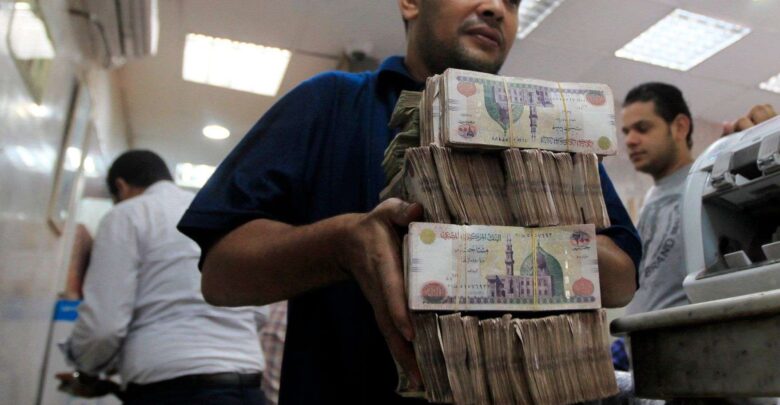 1000 جنيه بالإضافة لـ15%.. مفاجأة سارة بشأن زيادة المرتبات لملايين الموظفين | حافز إضافي