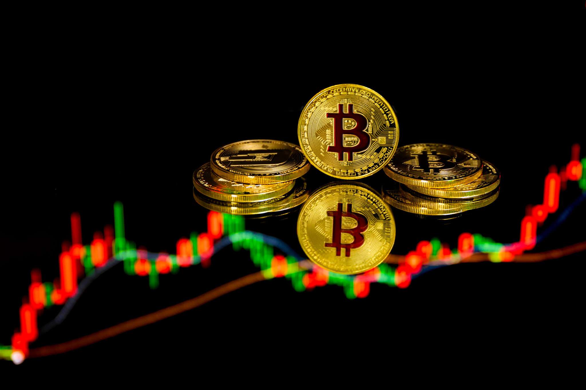 ارتفاع البيتكوين والإيثر اليوم.. العملات المشفرة تواصل الصعود بعد إعلان ترامب اتفاقًا مع إيران