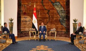 الرئيس السيسي يستقبل نبيل فهمي ويؤكد دعم مصر الكامل لترشحه لأمانة جامعة الدول العربية