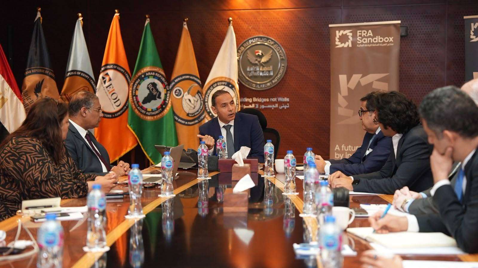 “الرقابة المالية” تعقد أول اجتماعات اللجنة الاستشارية للمختبر التنظيمي للتكنولوجيا المالية