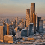 السعودية تحدد مناطق تملك الأجانب للعقارات وتفتح آفاقاً استثمارية جديدة
