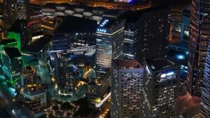 العقارات التجارية في السعودية تسجل صفقات بـ10.5 مليار ريال خلال النصف الأول من 2026.. ومكة تستحوذ على أكثر من نصف التداولات