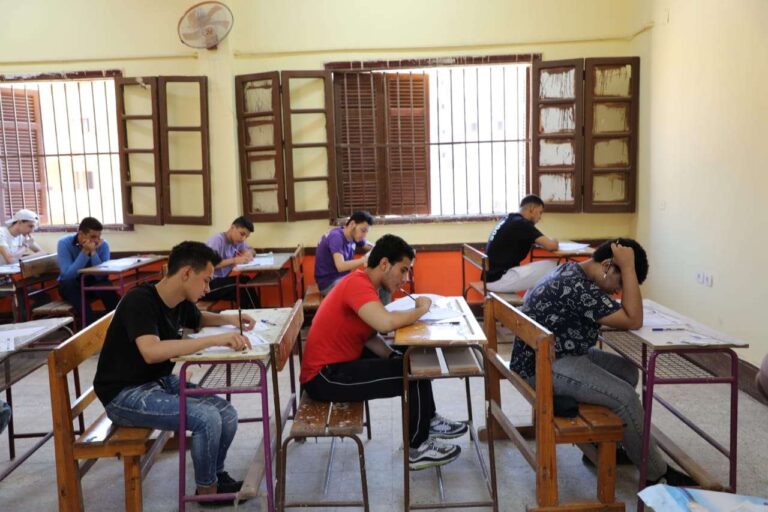بالساعة.. وزارة التعليم تحدد مواعيد امتحانات الثانوية العامة بمختلف المحافظات