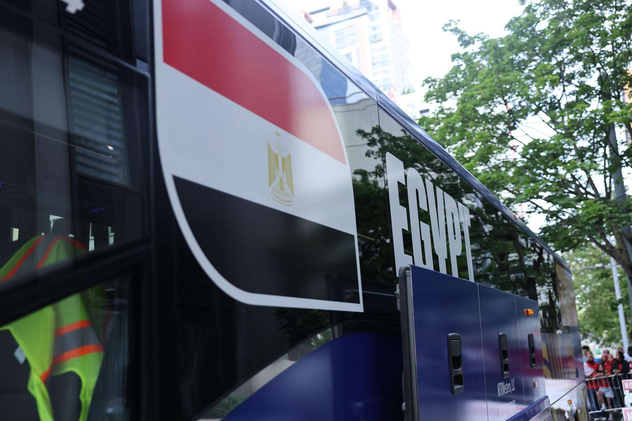 بالمصاحف.. منتخب مصر في الطريق إلى ملعب مباراة بلجيكا