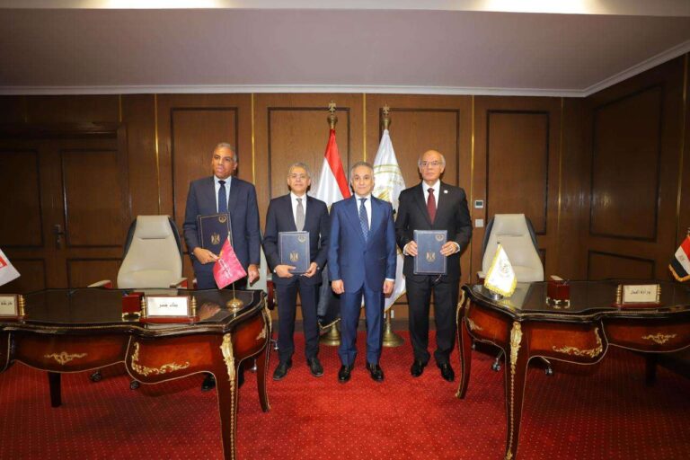 بنك مصر يوقع بروتوكول تعاون مع 