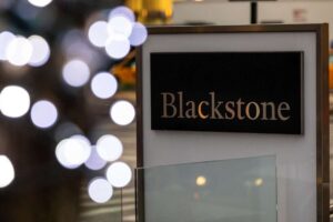 تدفقات بلاكستون تقفز 50% مع تحسن شهية المستثمرين