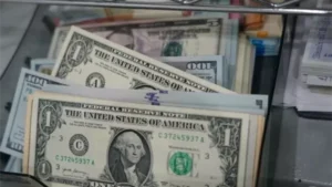 تراجع جديد يربك السوق.. سعر الدولار اليوم يفاجئ المصريين