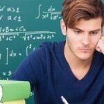 دار الإفتاء توضح حكم الصلاة أثناء الامتحانات وكيفية تنظيم المواعيد