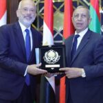 رئيس الأكاديمية العربية للنقل البحري يستقبل سفير اليونان بأبي قير