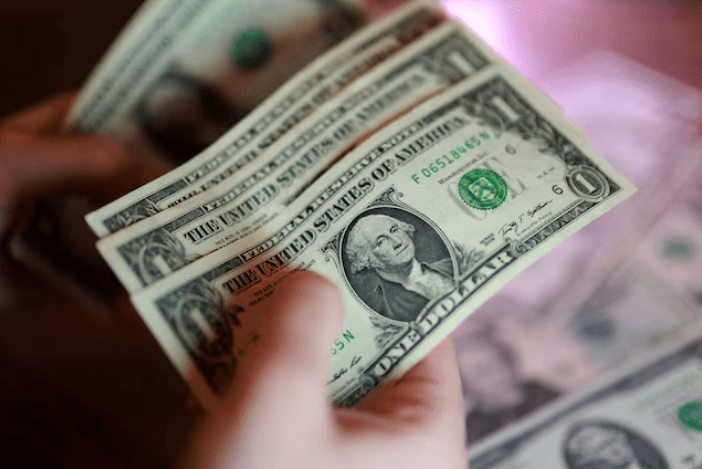 سعر الدولار أمام الجنيه المصري اليوم الأحد 7 يونيو 2026