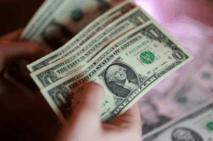 سعر الدولار أمام الجنيه المصري اليوم الثلاثاء 9 يونيو 2026