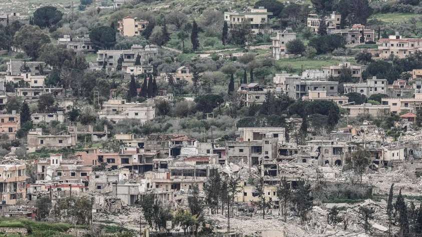 عاجل.. إسرائيل تشن غارات جوية على جنوب لبنان