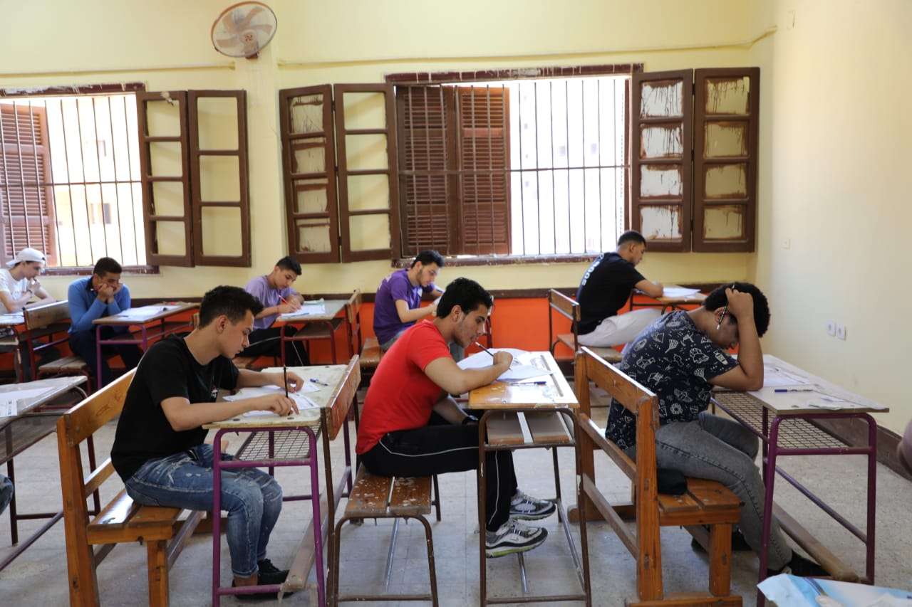 غرفة العمليات المركزية.. التعليم تتابع سير امتحانات الثانوية العامة 2026