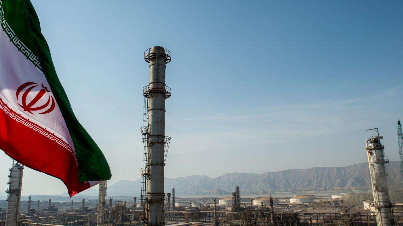 كوريا الجنوبية توقف استيراد النفط الإيراني تمامًا في مايو وسط تراجع واردات الخام الإجمالية