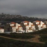 لندن تدعو الشركات البريطانية إلى وقف أنشطتها في المستوطنات الإسرائيلية بالضفة الغربية المحتلة