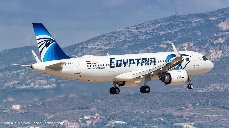 من جديد.. مصر للطيران تعلق رحلاتها إلى الكويت