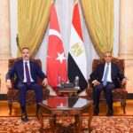 وزير الخارجية يلتقى نظيره التركي على هامش اجتماع الأطراف الاقليمية الأربعة بالقاهرة