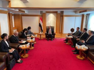 وزير الخارجية يلتقي رئيس مؤسسة اليابان لاستثمارات البنية التحتية في الخارج
