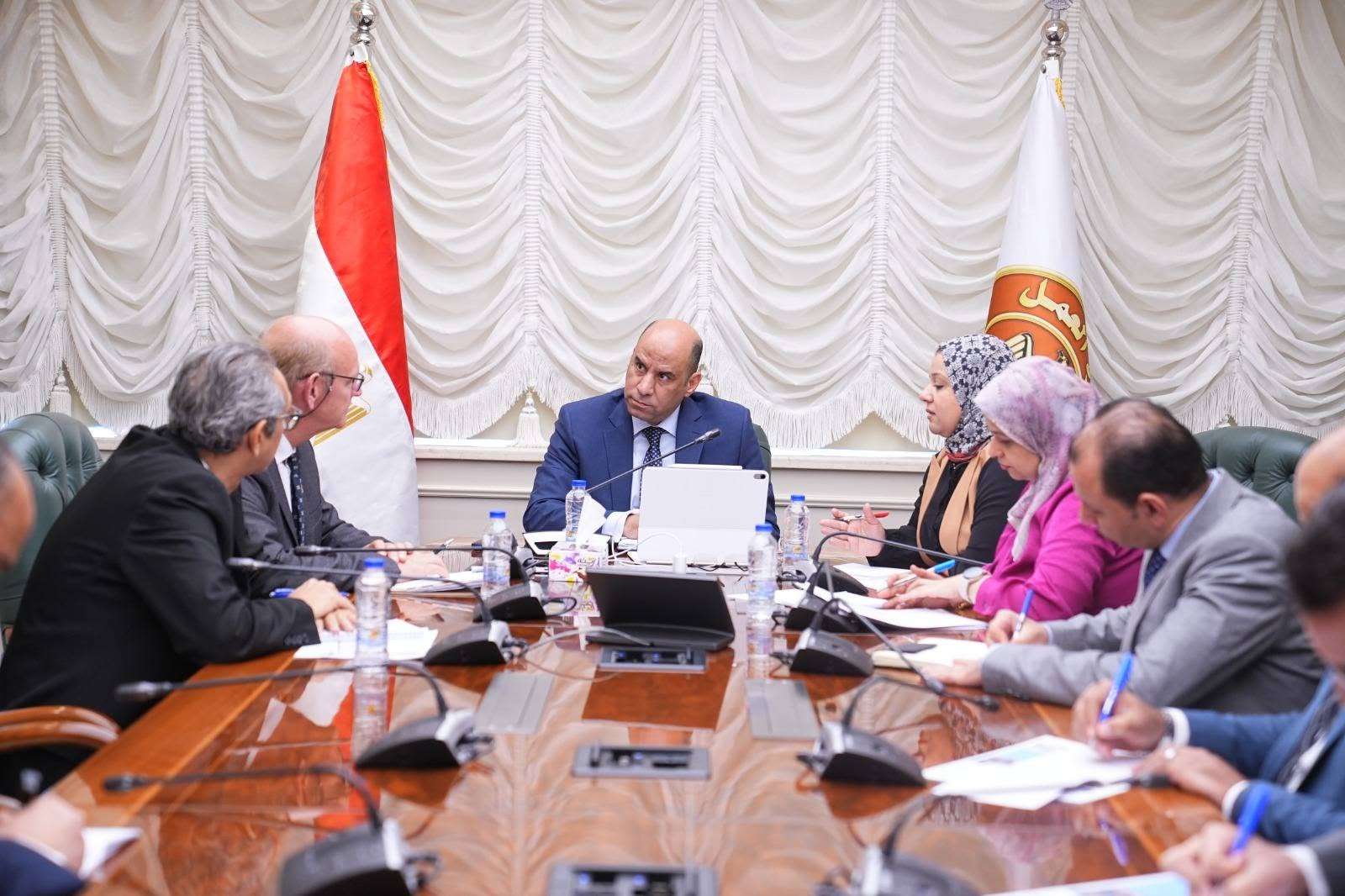 وزير العمل يلتقي وفد الوكالة الألمانية للتعاون الدولي “GIZ”