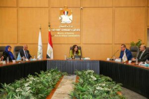 وزيرة الإسكان تتابع موقف مشروعات مياه الشرب والصرف الصحي بمحافظة القليوبية ومدينة العبور