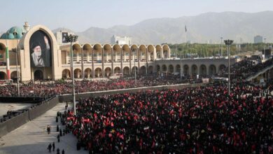 إيران تبدأ مراسم تشييع خامنئي بحداد ممتد لـ 6 أيام.. وتوقعات بحضور 20 مليون مشيع