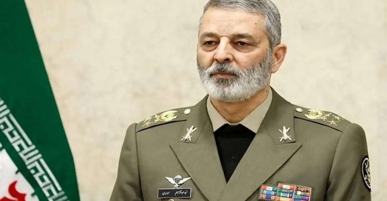 إيران تعلن استهداف قواعد أمريكية في الكويت بطائرات مسيرة