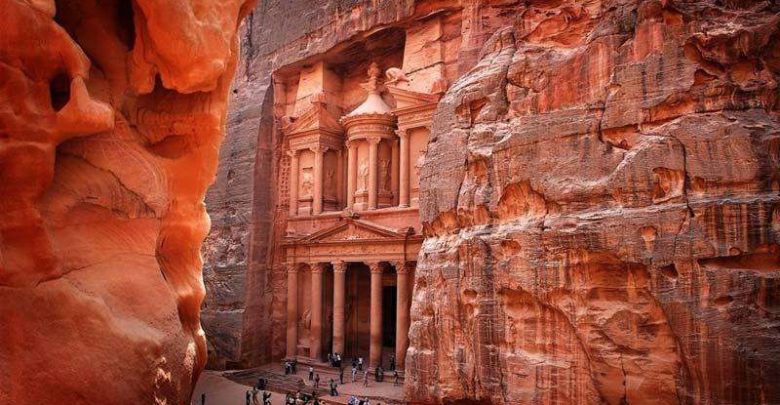 ارتفاع الدخل السياحي في الأردن خلال يونيو 2026 بنسبة 7% رغم تراجع إيرادات النصف الأول إلى 3.5 مليار دولار
