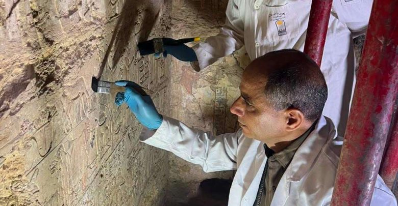 اكتشاف أثري جديد بسقارة.. البعثة الأثرية المصرية تكشف عن ثلاث مقابر صخرية من عصر الدولة الحديثة