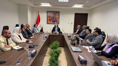 الإسكان تدرس منح حوافز وأولوية للمعلنين المُستخدمين للطاقة المتجددة على الطرق العامة