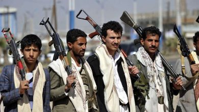 التلفزيون اليمني: غارات تستهدف مواقع وتعزيزات للحوثيين في مأرب والجوف