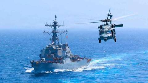الجيش الأمريكي عطّل ناقلة حاولت اختراق حصار مفروض على موانئ إيرانية