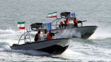 الحرس الثوري الإيراني: نسيطر بالكامل على مضيق هرمز.. ولن نسمح بمرور النفط دون تصريح منا