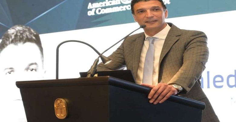 «الصناعة» تجتمع بشركات السكر لدعم استدامة الإنتاج وتحقيق الاكتفاء الذاتي