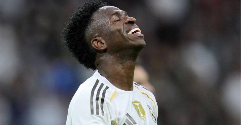 بعد ارتباطه بـ الدوري الإنجليزي.. موعد عودة فينيسيوس جونيور إلى ريال مدريد