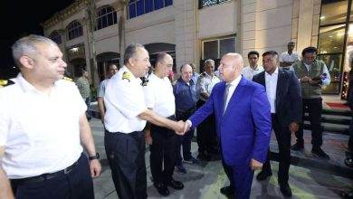 تنفيذًا لتكليفات الرئيس السيسي.. وزير النقل يصل ميناء دمياط لتقديم الشكر لأبطال القاطرات البحرية بميناء دمياط