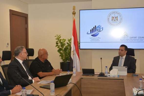 تنمية الصادرات يبحث مع المجلس التصديري لمواد البناء آليات زيادة صادرات القطاع وتعزيز تنافسيته عالميًا