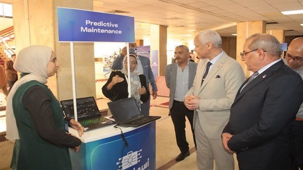 جامعة أسيوط تدفع شبابها نحو الوظائف الرقمية بشراكة صناعية رائدة