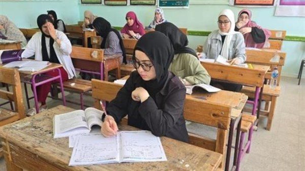 حقيقة إعادة توزيع درجات الثانوية العامة 2026 وموعد النتيجة
